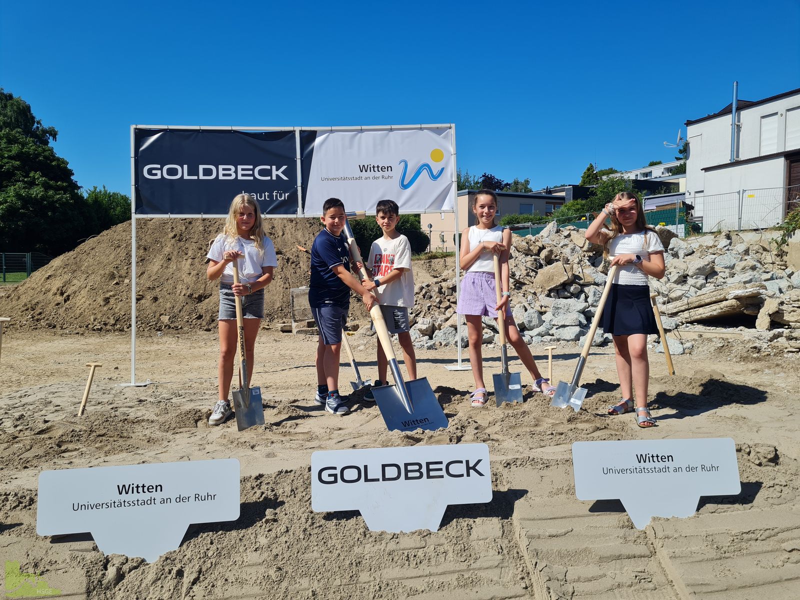 Spatenstich für neue Turnhalle in Vormholz